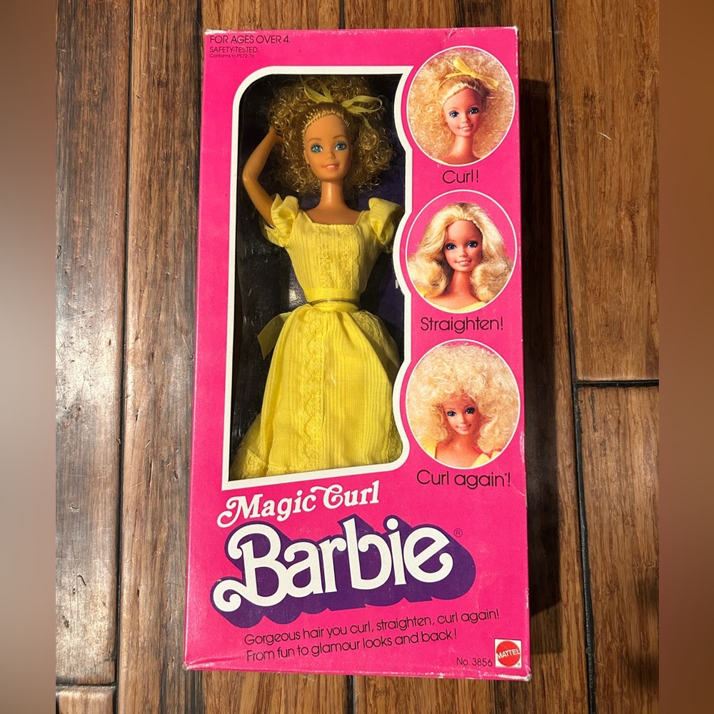 1981 Magic Curl Barbie. Excellent condition with all original accessories.